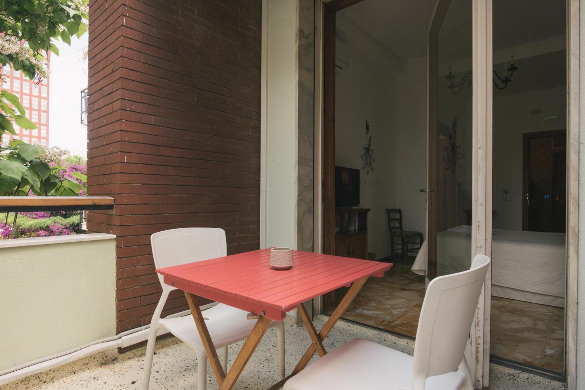 Locanda Dei Buoni E Cattivi Cagliari Ngoại thất bức ảnh